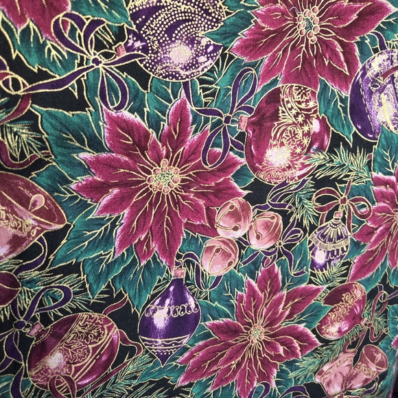 Floral Patterned Bedding Set - Picture 2 of 2